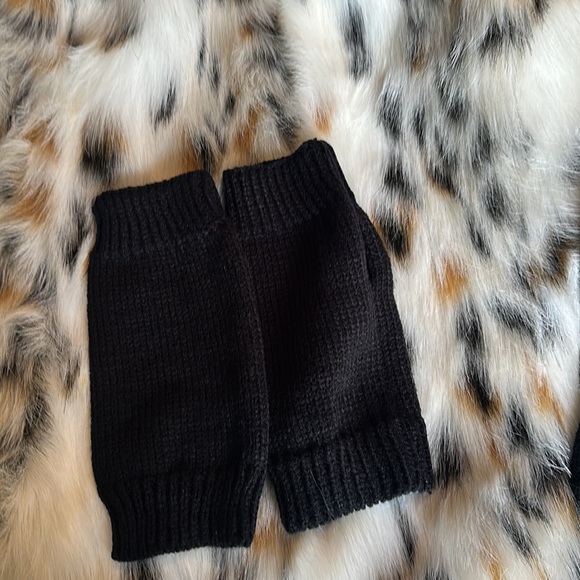 Finger less glove evil eye on right hand BUNDLE a with your purchase! - Picture 3 of 3